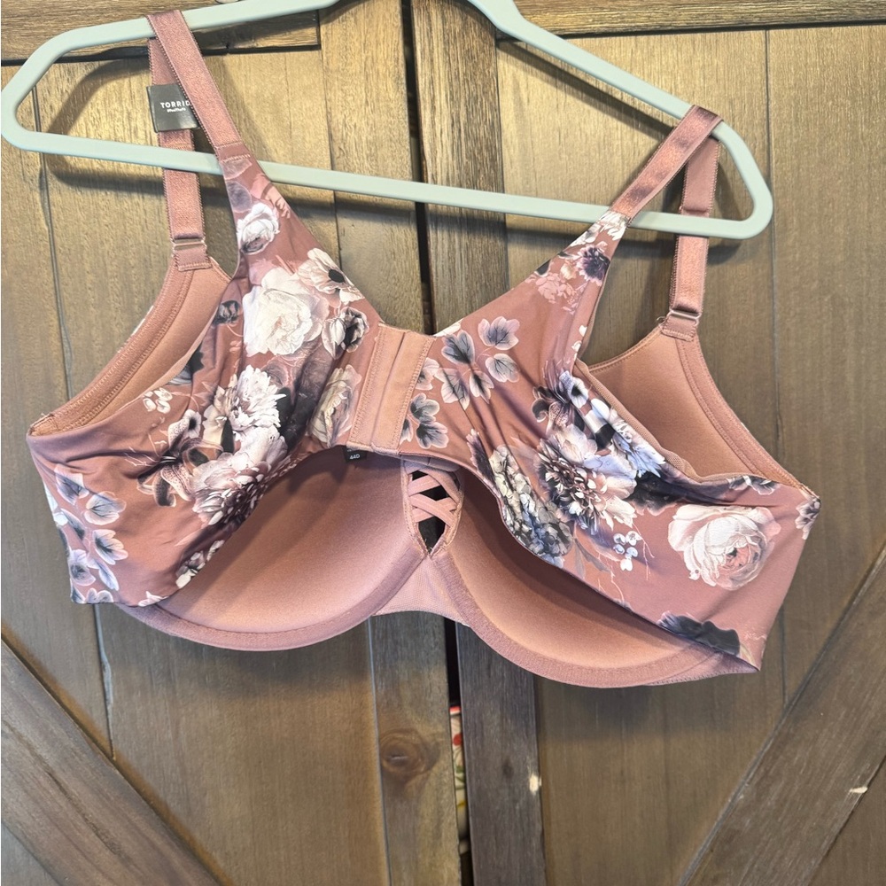 Torrid Floral Pink Bra - Picture 4 of 7